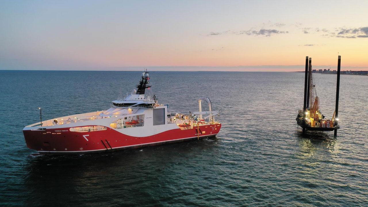 2020年为CVOW试点项目安装海上出口电缆的专用电缆敷设船